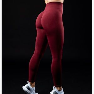Alphalete Amplify Legging Bordeaux